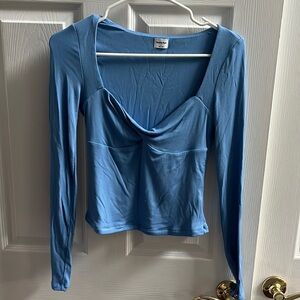 WOMENS blue long sleeve Aritzia top in size s